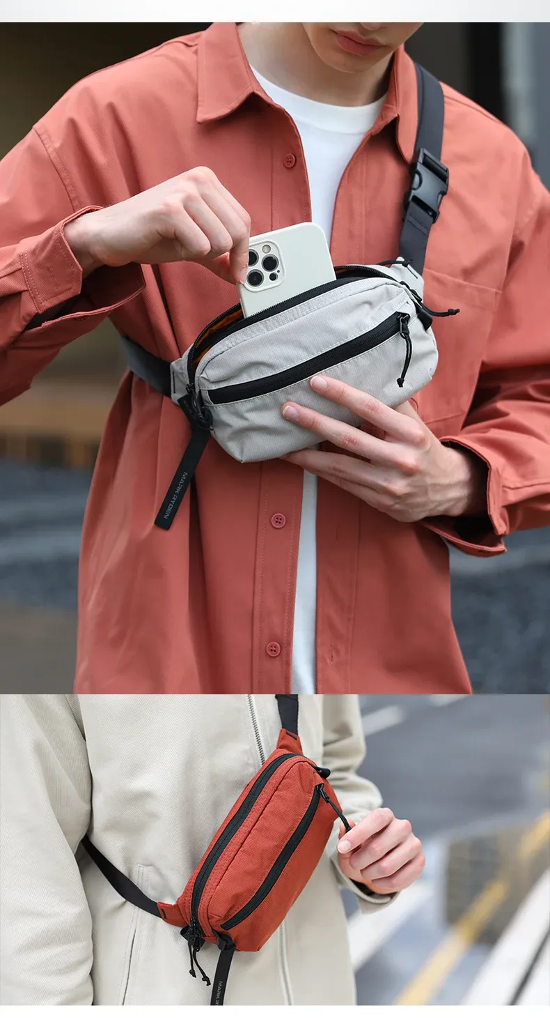 Mark Ryden compacte slingbag met USB-doorvoer