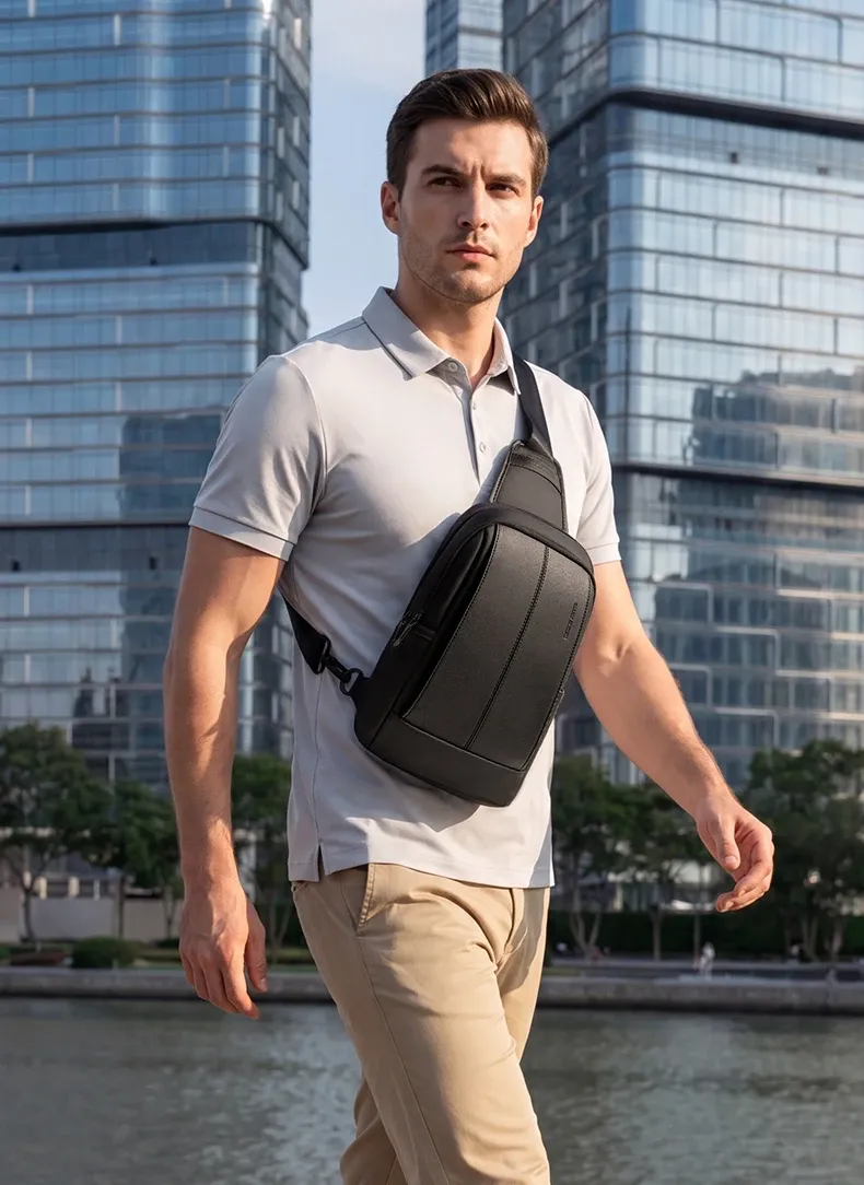 Mark Ryden compacte crossbodytas met boxvorm en waterafstotende afwerking