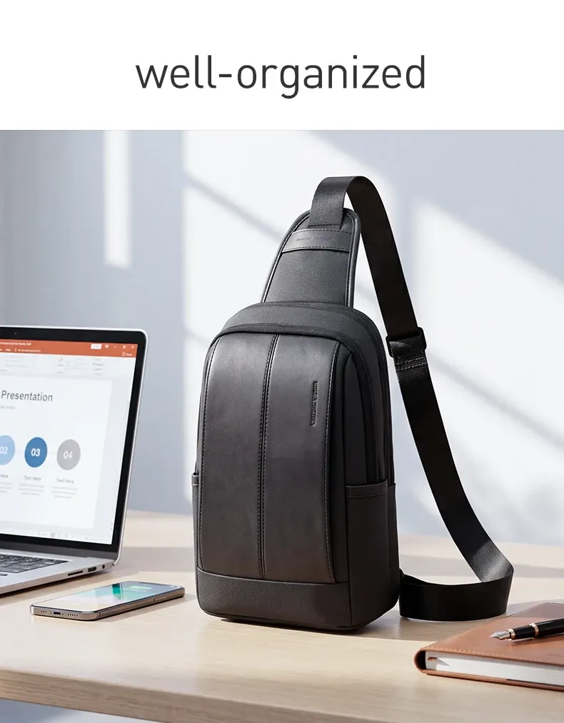 Mark Ryden compacte crossbodytas met boxvorm en waterafstotende afwerking